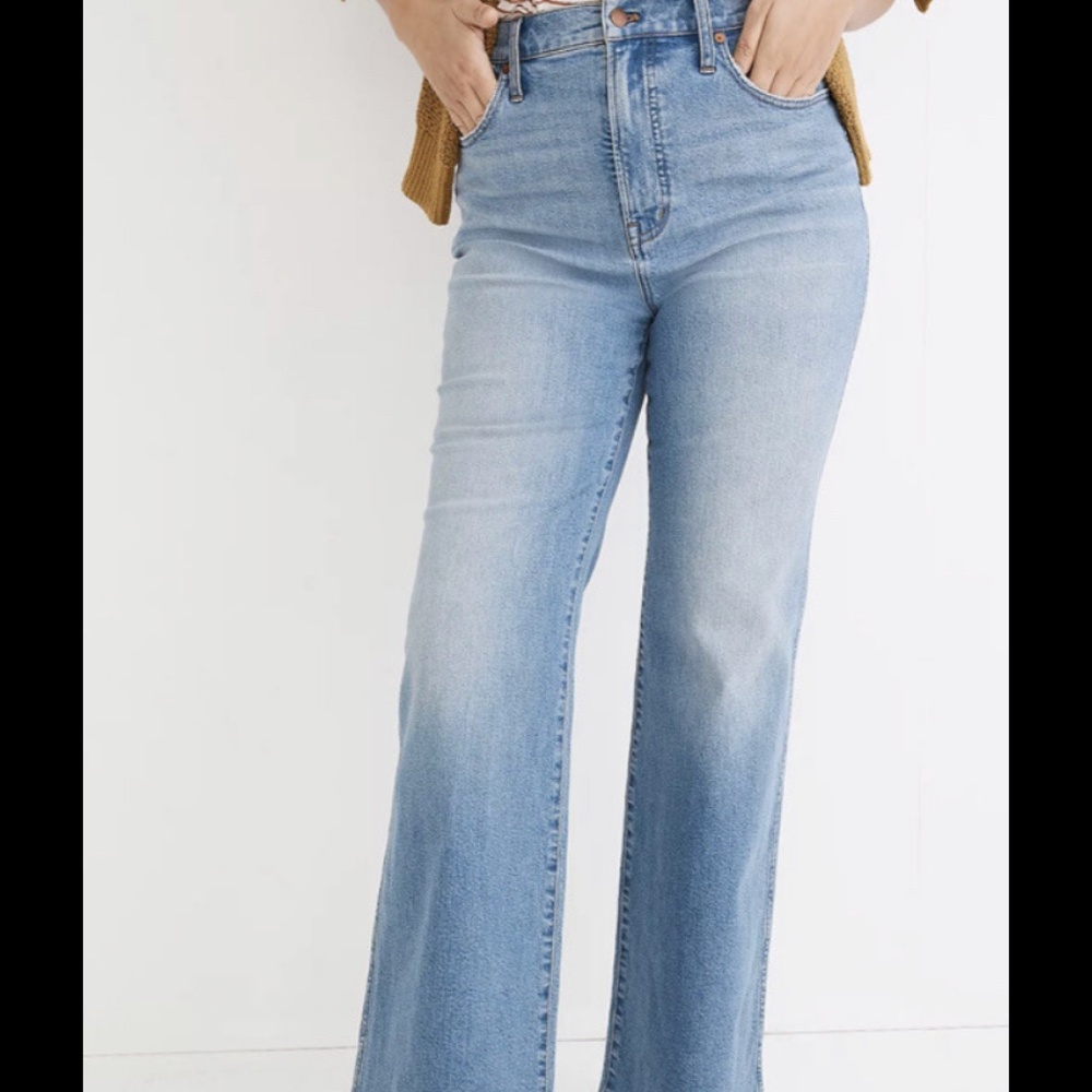 Madewell 11 Inch High Rise Flare Jean